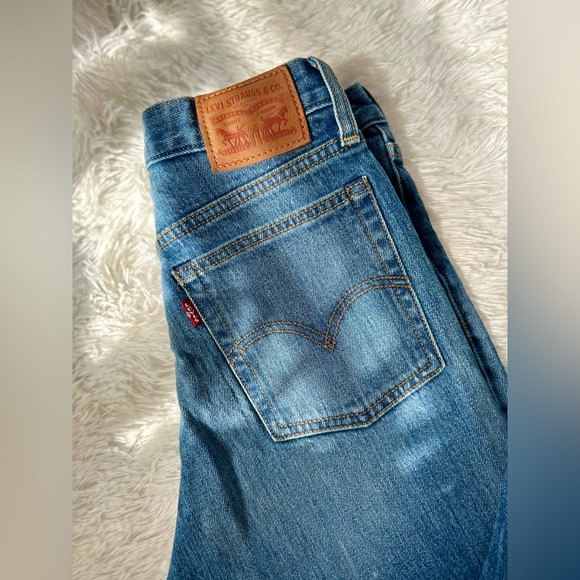 Levi’s Wedgie white oak cone denim - Picture 2 of 6